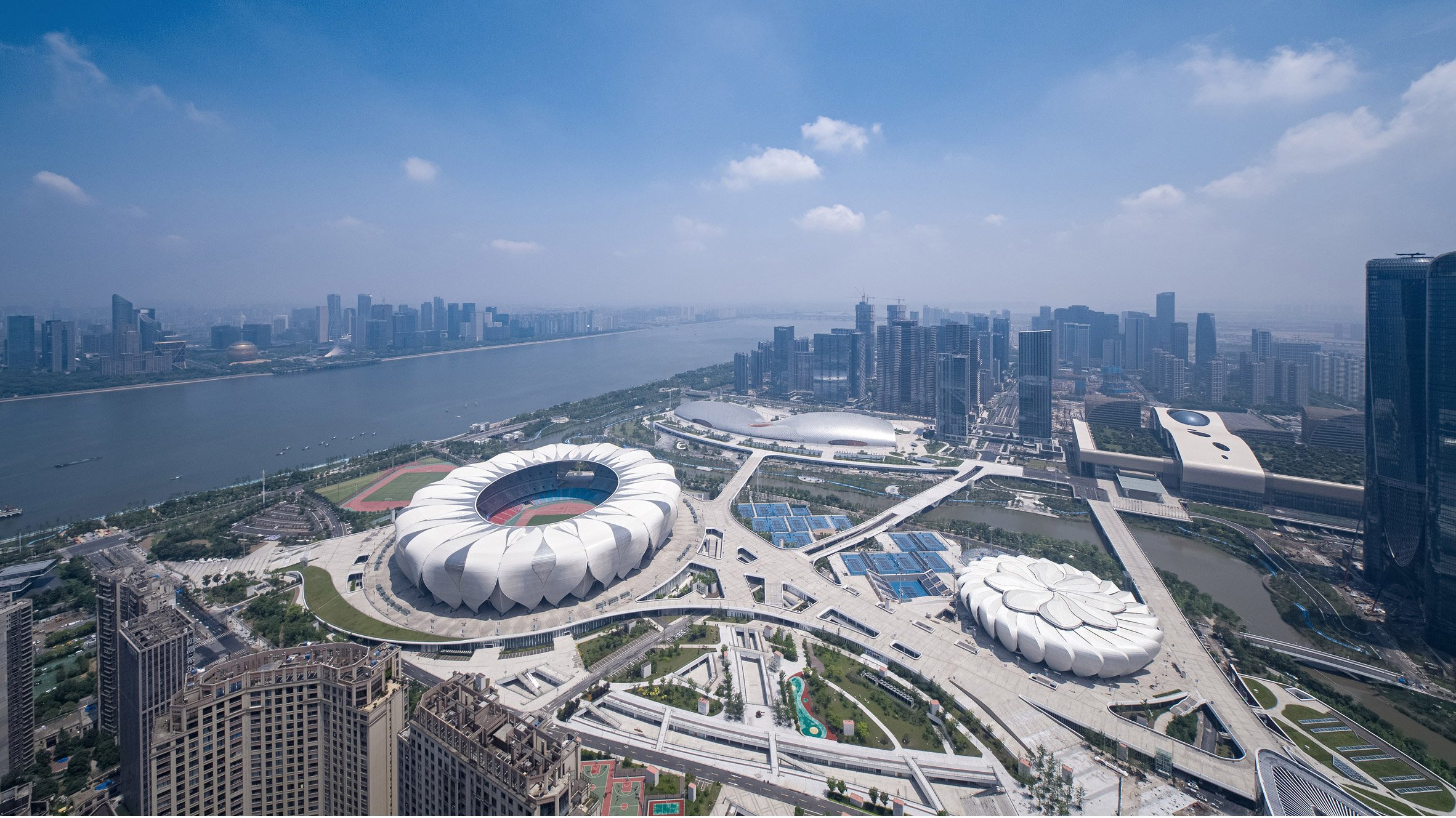赛的背景